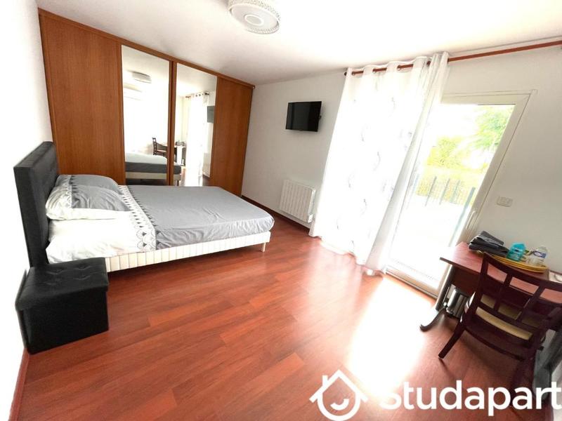 Chambre - 25 m² - 1 pièce