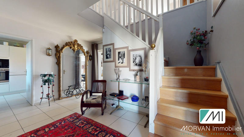 Maison - 290 m² - 11 pièces