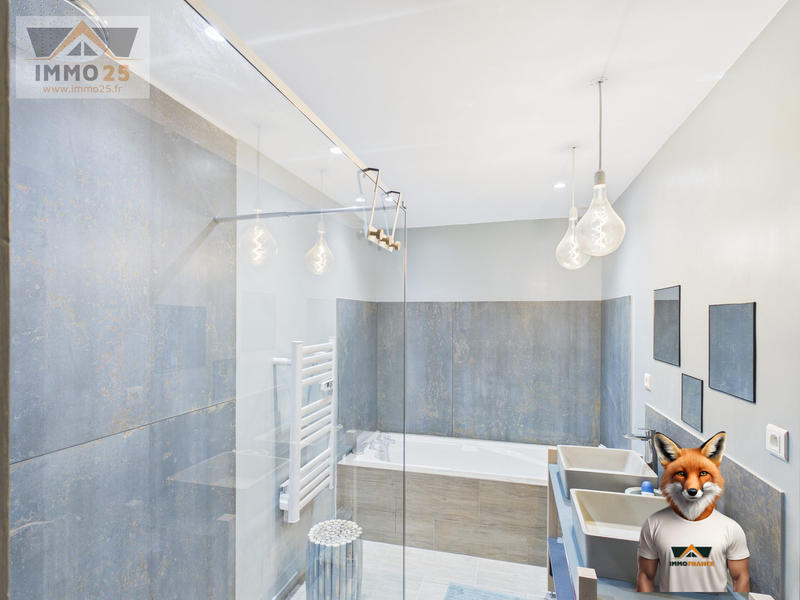 Maison - 323 m² - 7 pièces