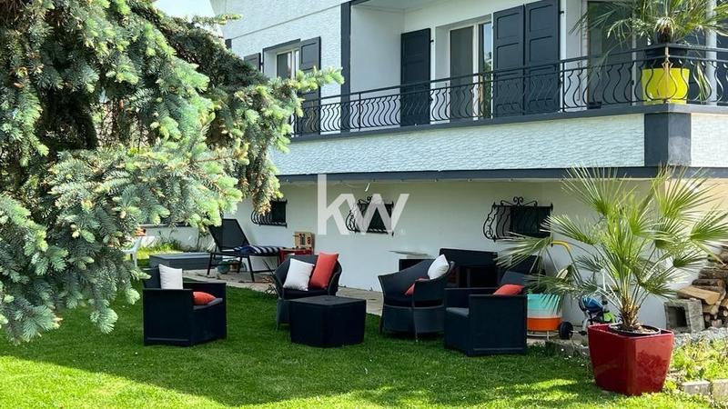 Maison - 225 m² - 5 pièces