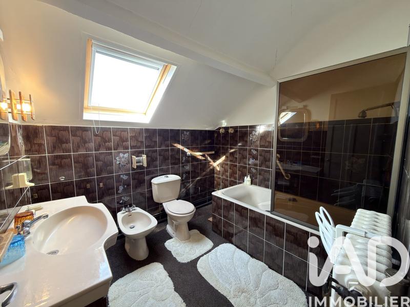 Maison - 103 m² - 7 pièces