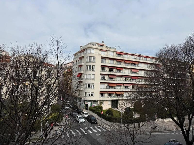 Appartement - 75 m² - 3 pièces