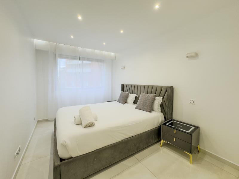 Appartement - 104 m² - 5 pièces