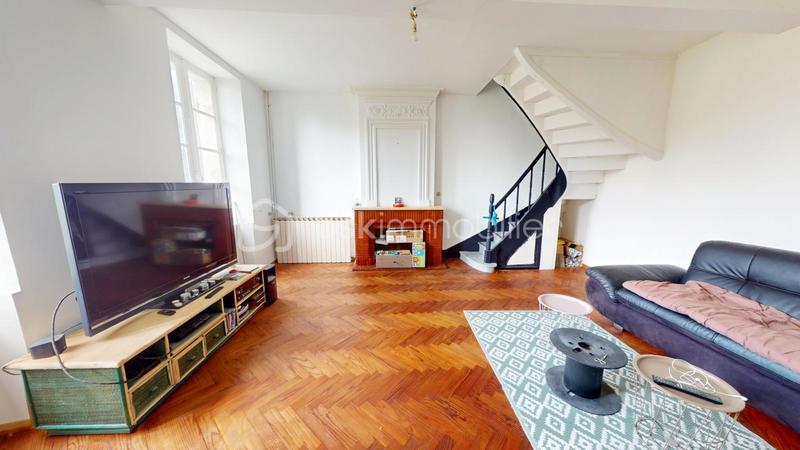 Maison - 268 m² - 11 pièces