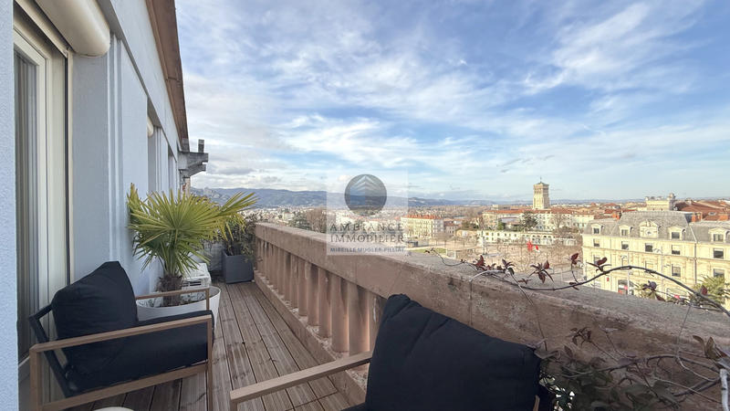 Appartement - 79 m² - 5 pièces