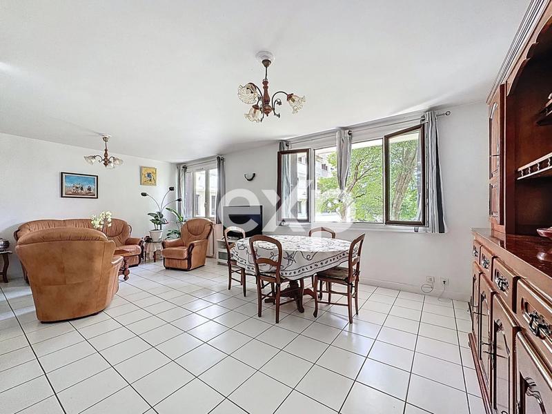 Appartement - 101 m² - 5 pièces