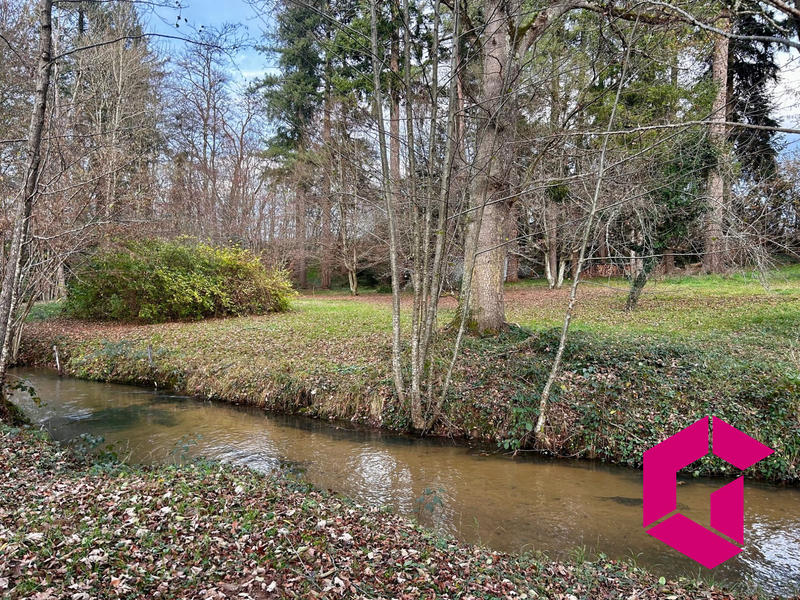 Maison - 340 m² - 6 pièces