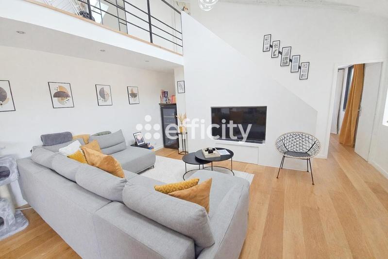 Appartement - 90 m² - 4 pièces