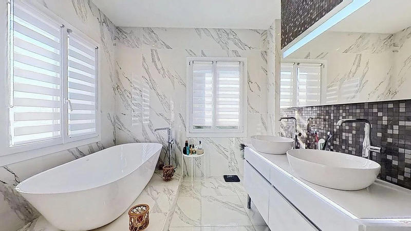 Villa - 223 m² - 6 pièces