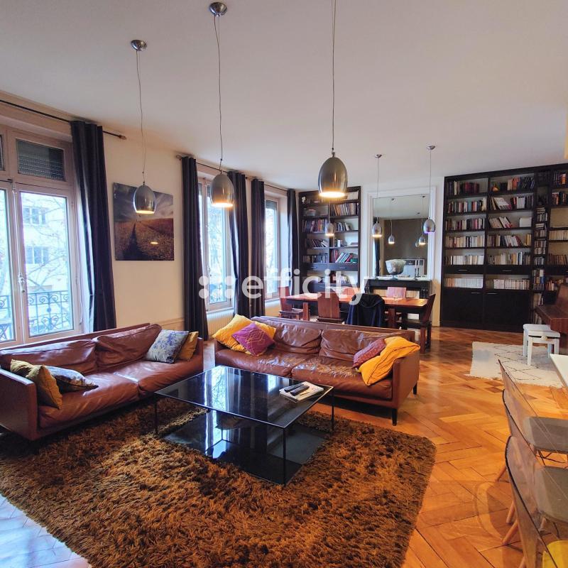 Appartement - 156 m² - 5 pièces