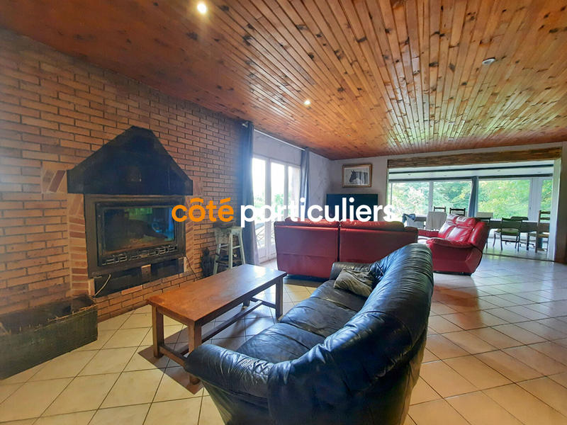 Maison - 255 m² - 8 pièces