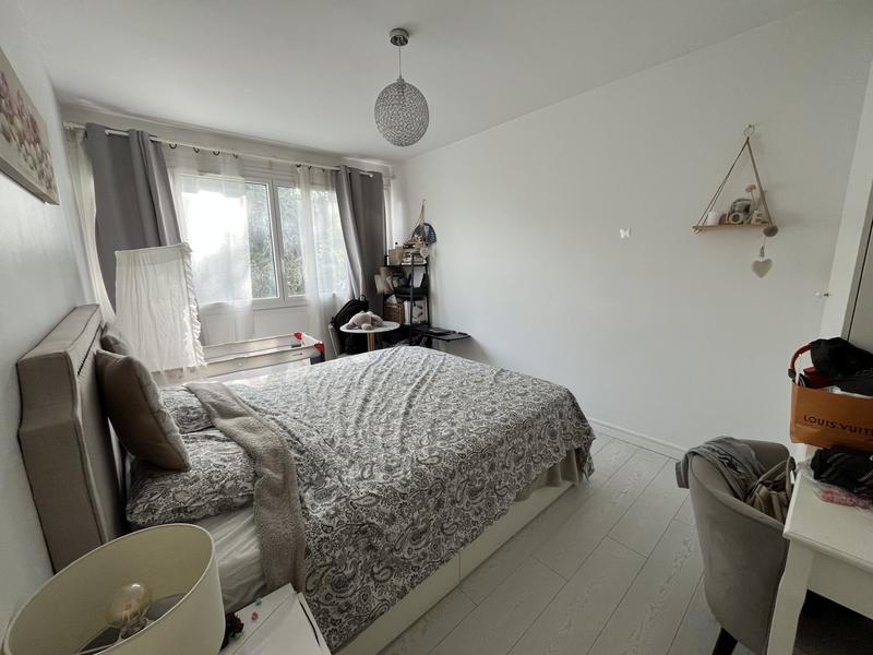 Appartement - 97 m² - 5 pièces