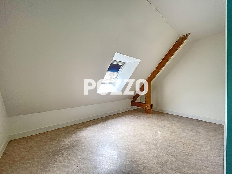 Maison - 180 m² - 8 pièces