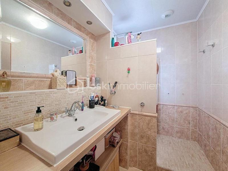 Maison traditionnelle - 82 m² - 5 pièces