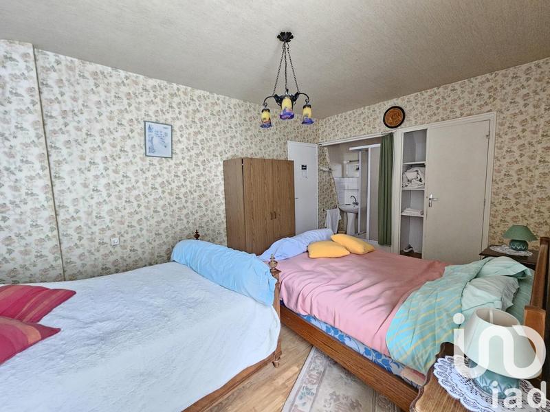 Maison - 230 m² - 9 pièces