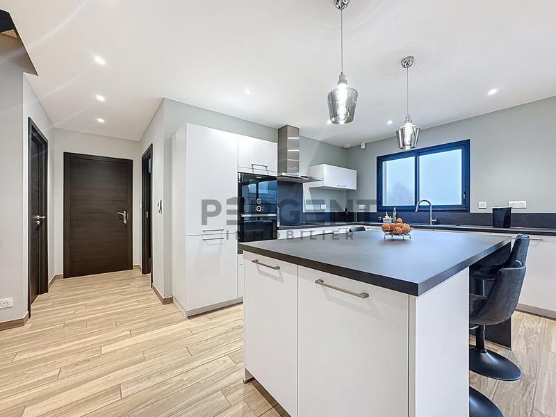 Maison - 115 m² - 5 pièces