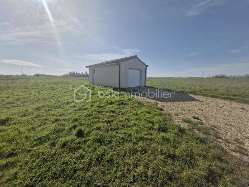 Maison traditionnelle - 325 m² - 7 pièces