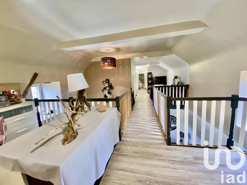 Maison - 241 m² - 10 pièces