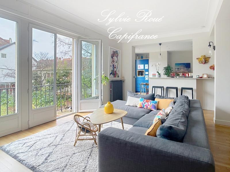 Maison - 430 m² - 12 pièces