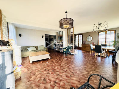 Maison - 125 m² - 6 pièces