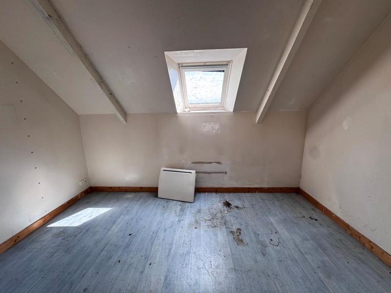 Maison - 237 m² - 8 pièces