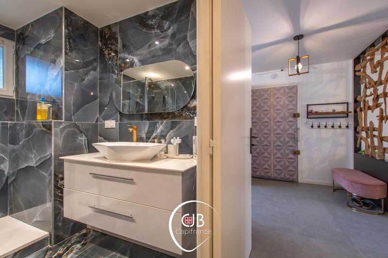 Appartement - 70 m² - 3 pièces