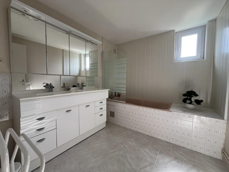 Maison - 95 m² - 3 pièces