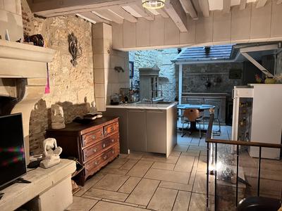 Maison en pierre - 123 m² - 6 pièces