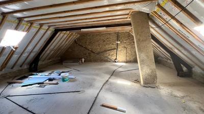 Maison - 224 m² - 9 pièces