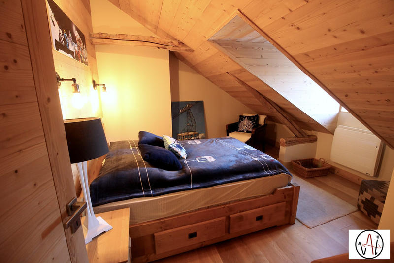 Maison - 168 m² - 9 pièces