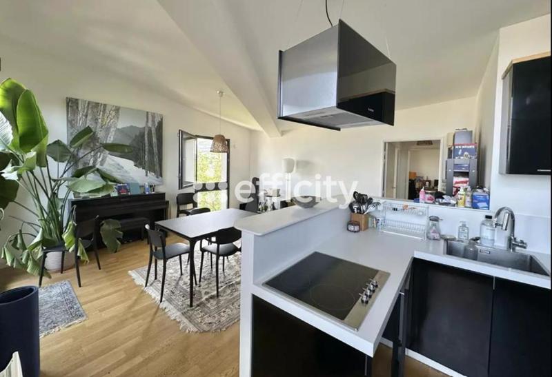 Appartement - 106 m² - 5 pièces