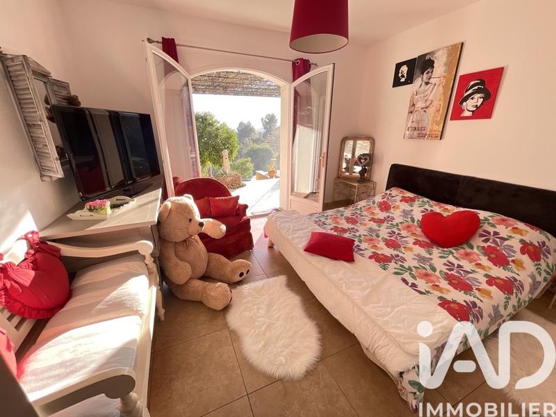 Maison - 269 m² - 6 pièces