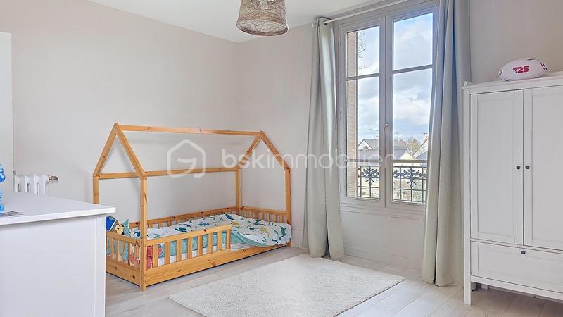 Propriété - 280 m² - 10 pièces