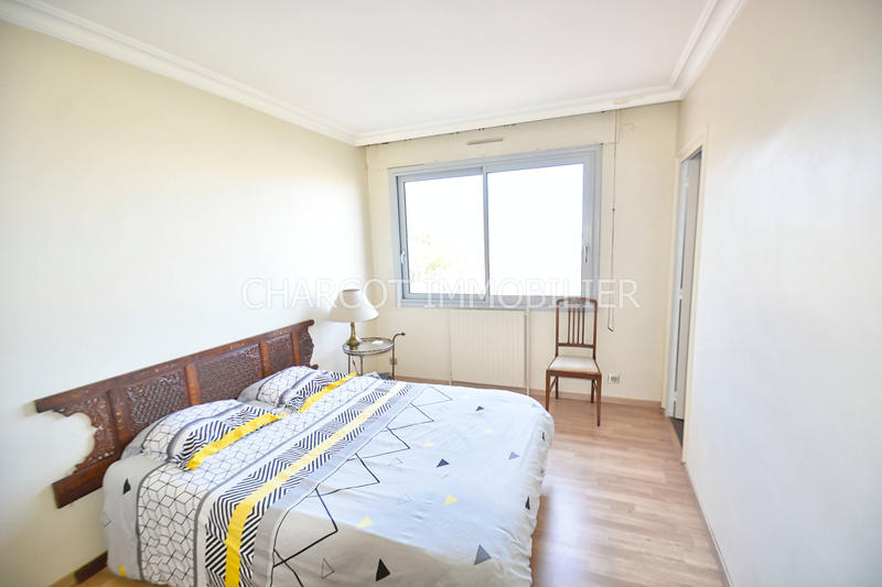 Appartement - 137 m² - 5 pièces