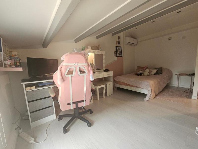 Villa - 345 m² - 14 pièces