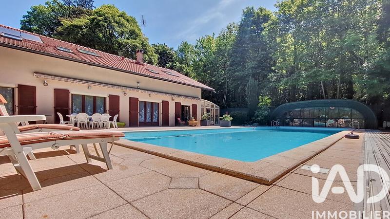 Maison - 313 m² - 9 pièces