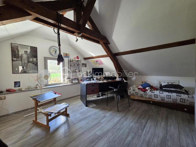 Maison traditionnelle - 170 m² - 6 pièces