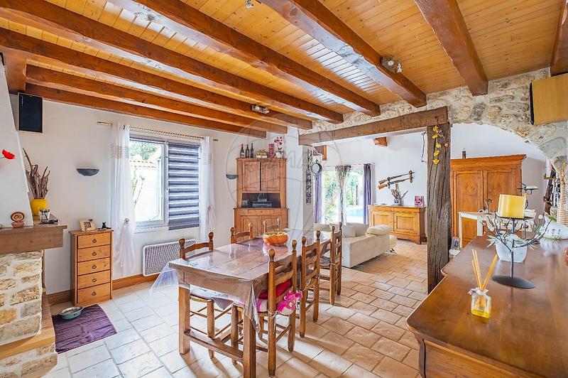 Maison - 177 m² - 7 pièces