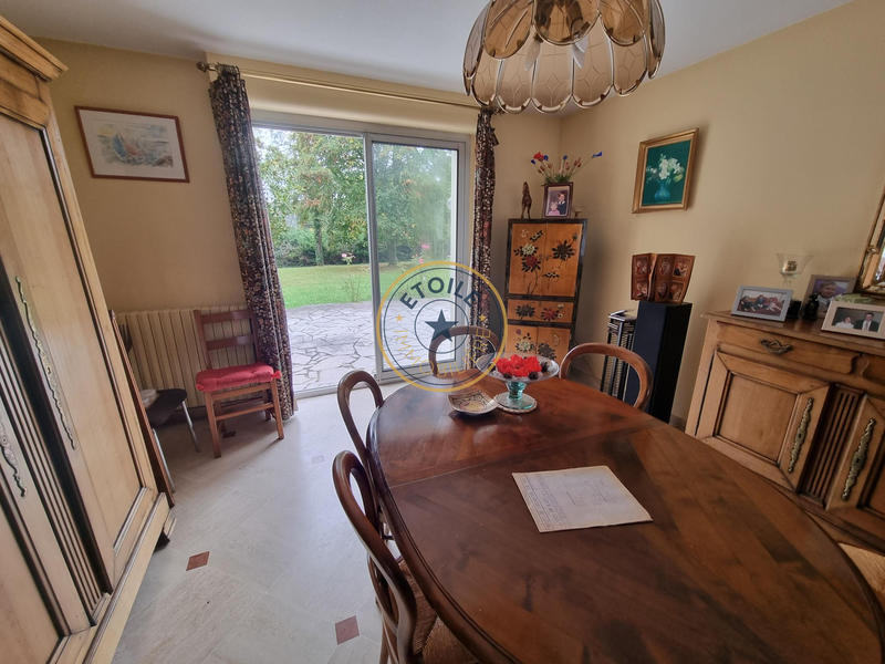 Maison - 202 m² - 6 pièces