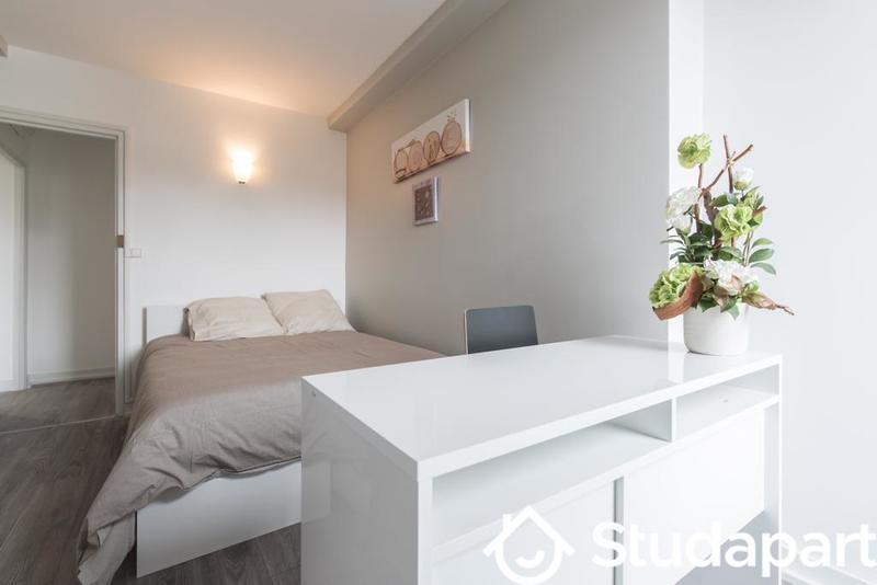 Chambre - 12 m² - 1 pièce