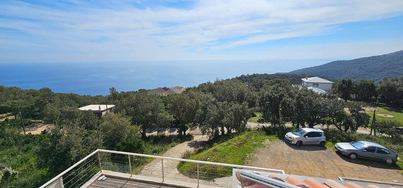 Maison - 240 m² - 7 pièces