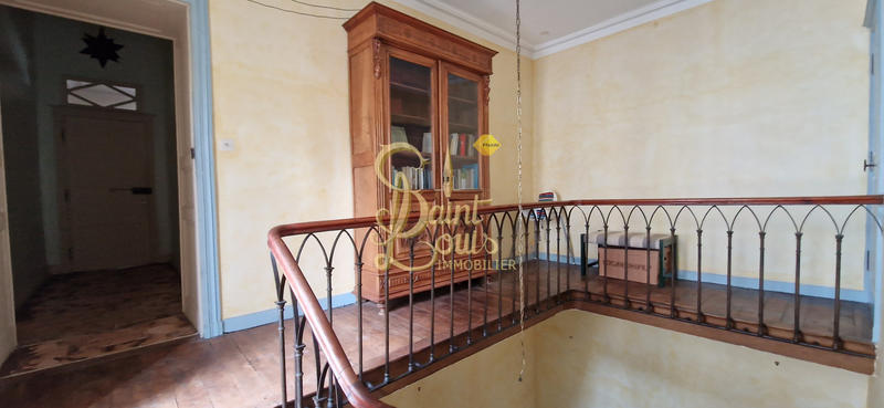 Maison - 234 m² - 8 pièces