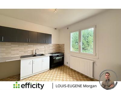 Maison - 87 m² - 5 pièces