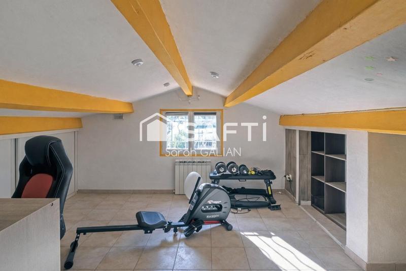 Maison - 187 m² - 6 pièces
