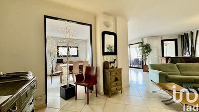 Appartement - 145 m² - 7 pièces