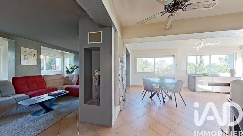 Maison - 264 m² - 8 pièces