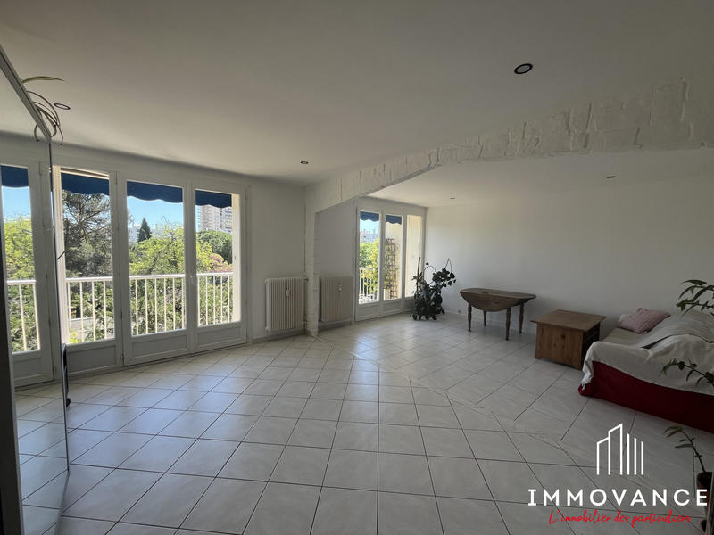 Appartement - 75 m² - 3 pièces