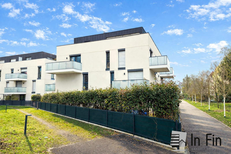 Appartement - 98 m² - 5 pièces