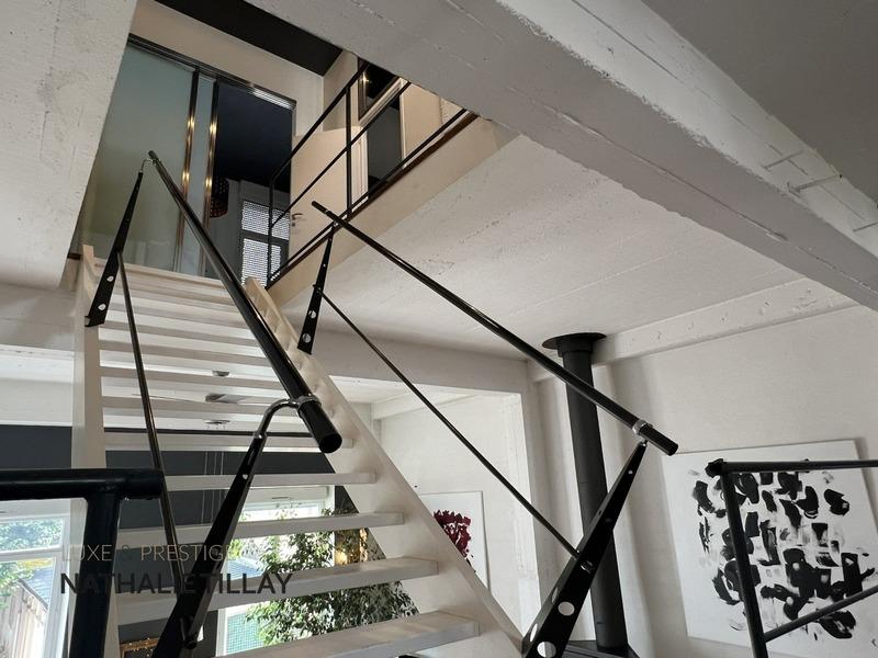 Loft - 188 m² - 6 pièces