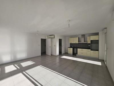 Appartement - 92 m² - 4 pièces